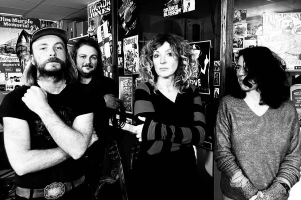 Photo de Nolwenn Korbell, Hélène Brunet, Tomas Saouzanet & Matthieu Le Moal lors de la préparation du nouvel album